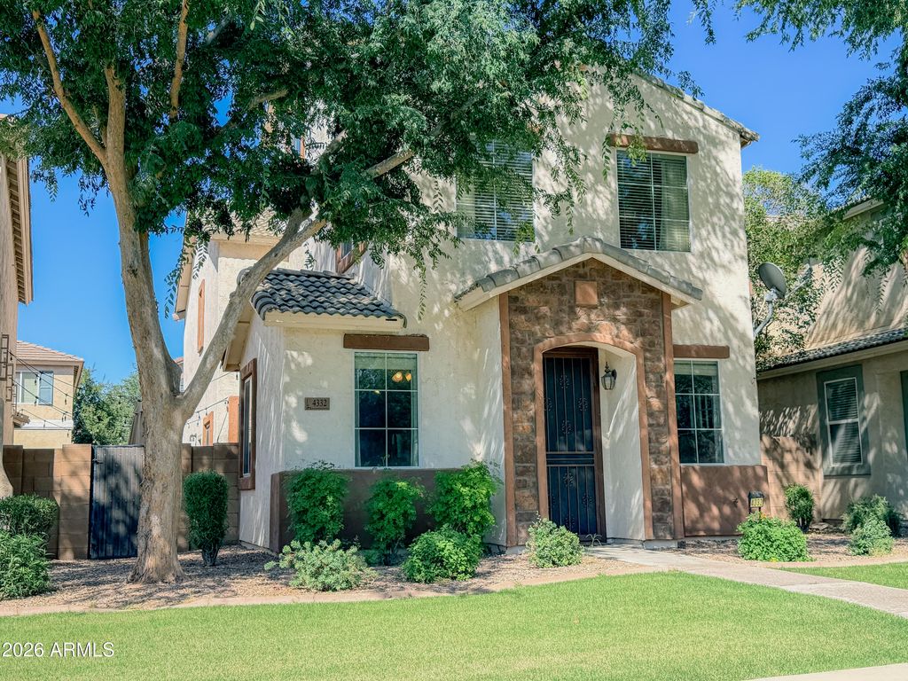 Photo of 4332 E Oakland Street, Gilbert, AZ 85295 (MLS # 7022691)