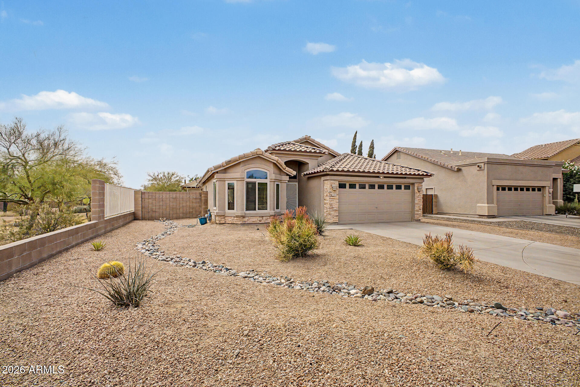 2304 N TIERRA ALTA Circle