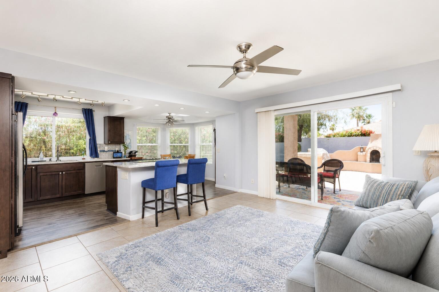 COUNTRY TRACE - Residential
