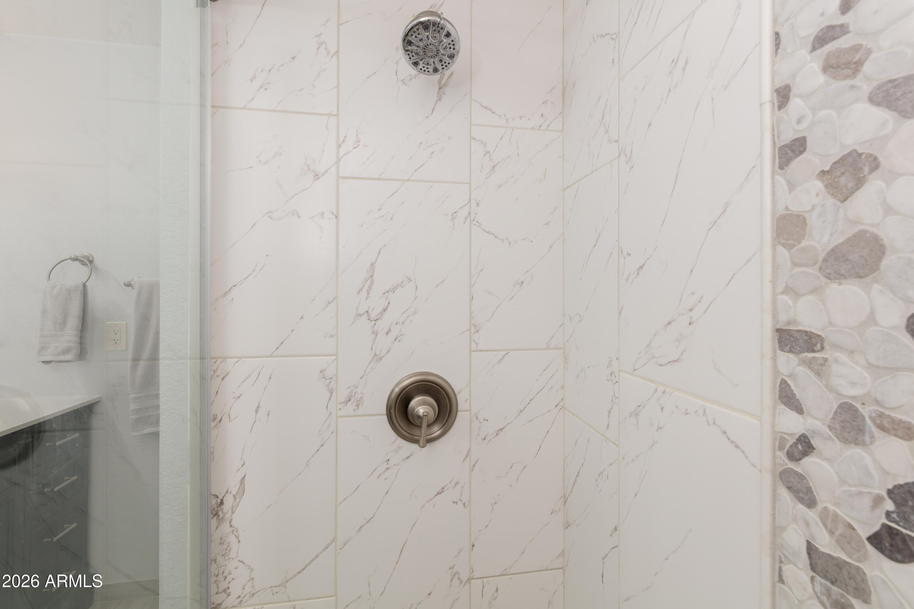 COUNTRY TRACE - Residential
