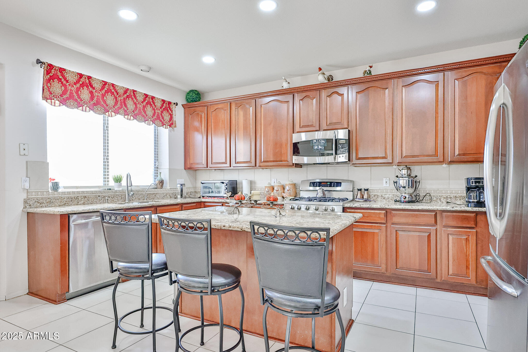 6435 W BUCKSKIN Trail