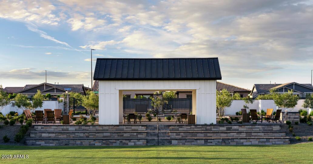 4227 S PARKCREST Street