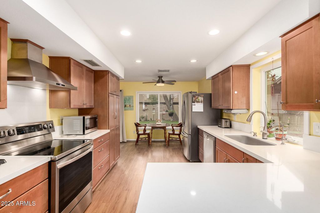 Photo of 910 W Plata Avenue, Mesa, AZ 85210 (MLS # 6932051)