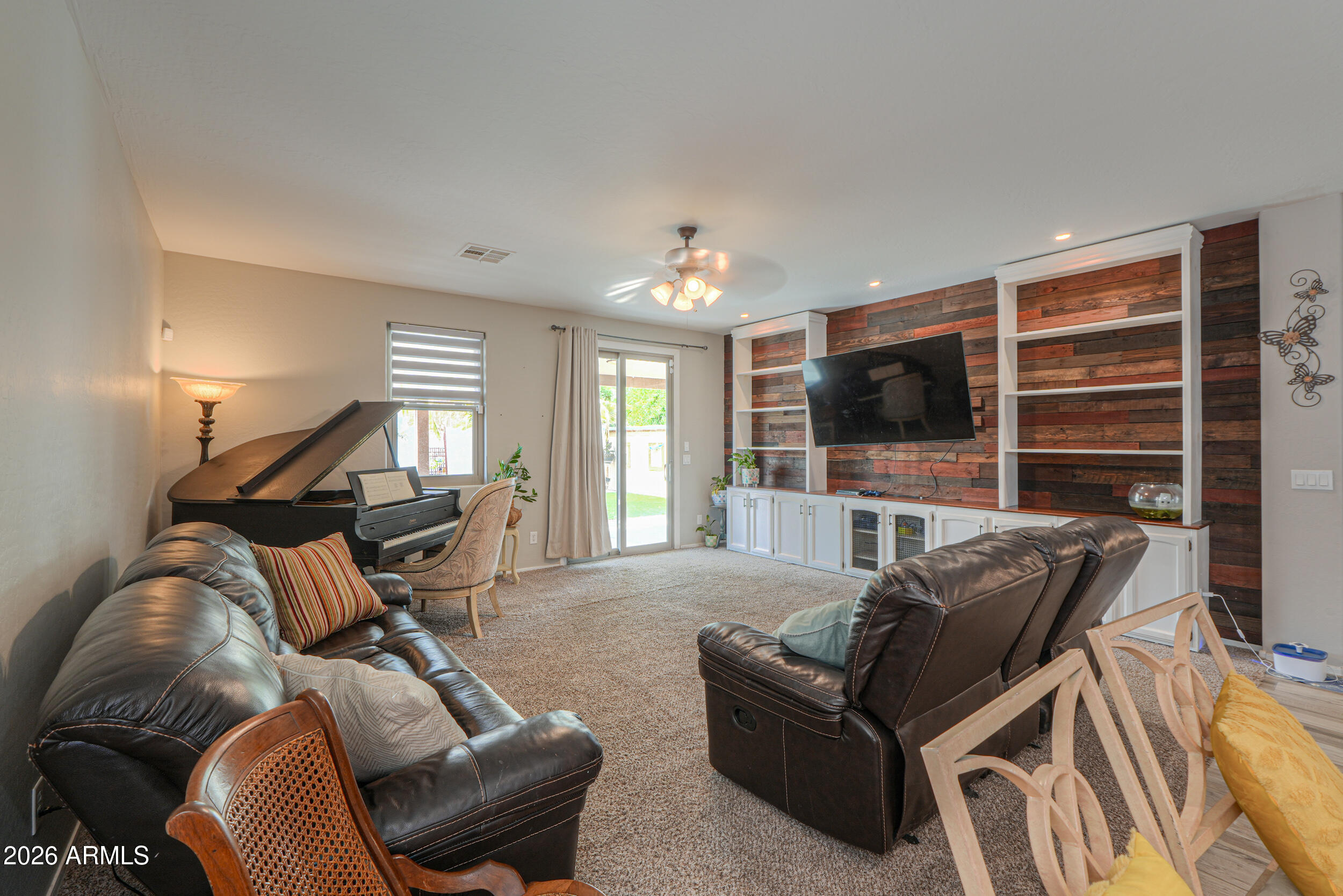 45665 W GUILDER Avenue