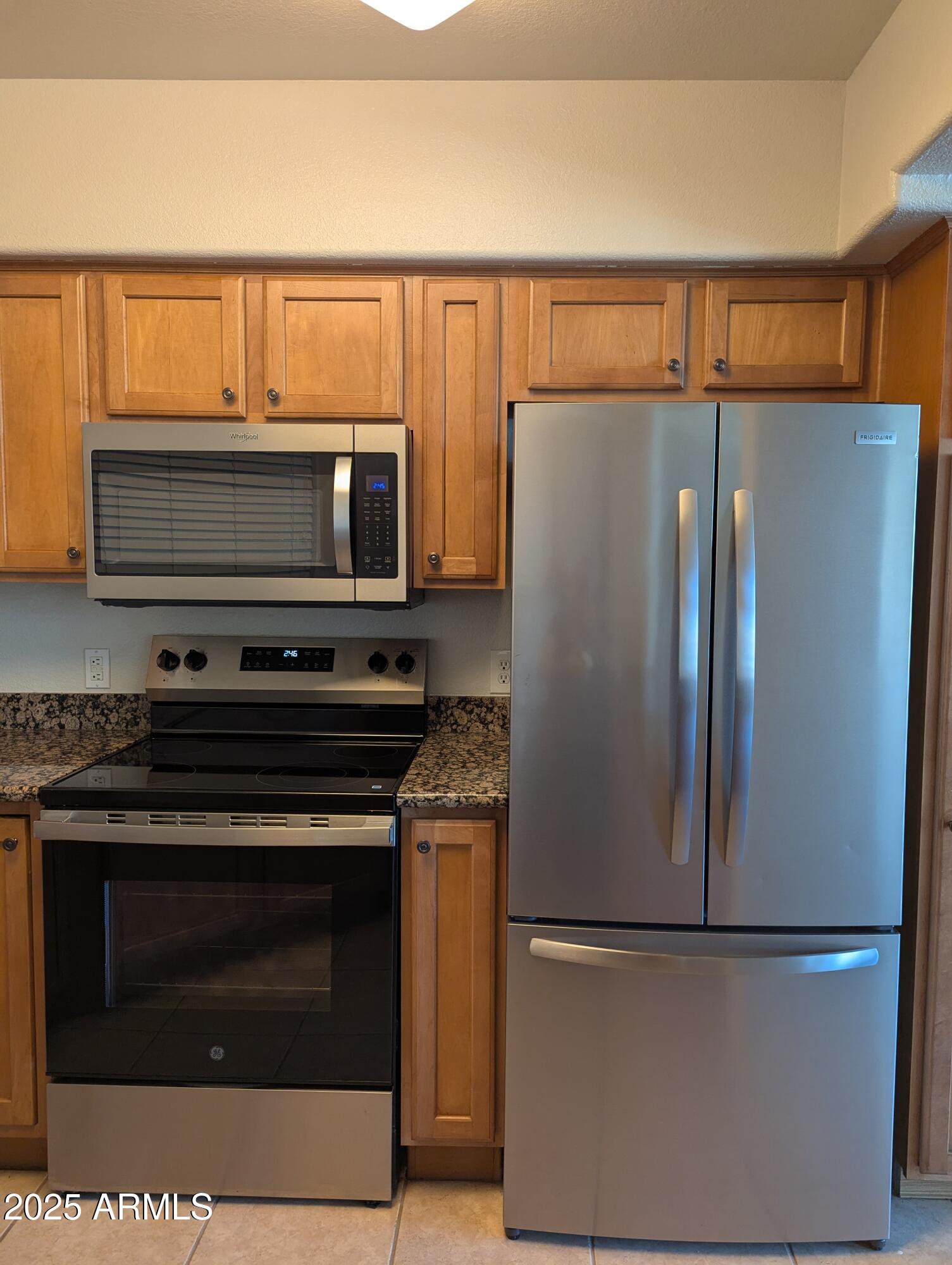 3848 N 3RD Avenue 2027