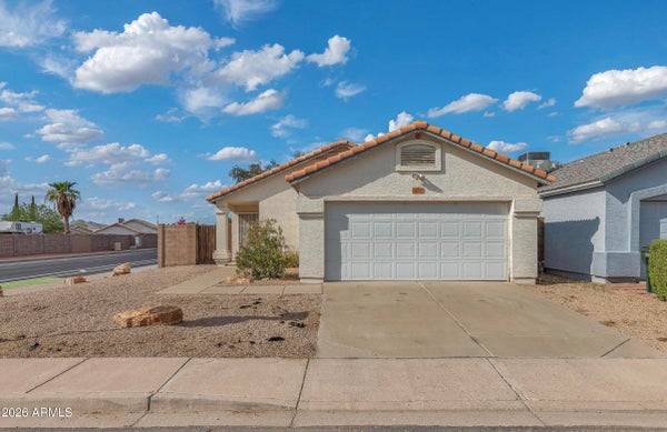 3072 W LONE CACTUS DR, PHOENIX, AZ 85027 - Image 3f51e7bbfe1e52aeba57b56e0d9faddc/2604849628