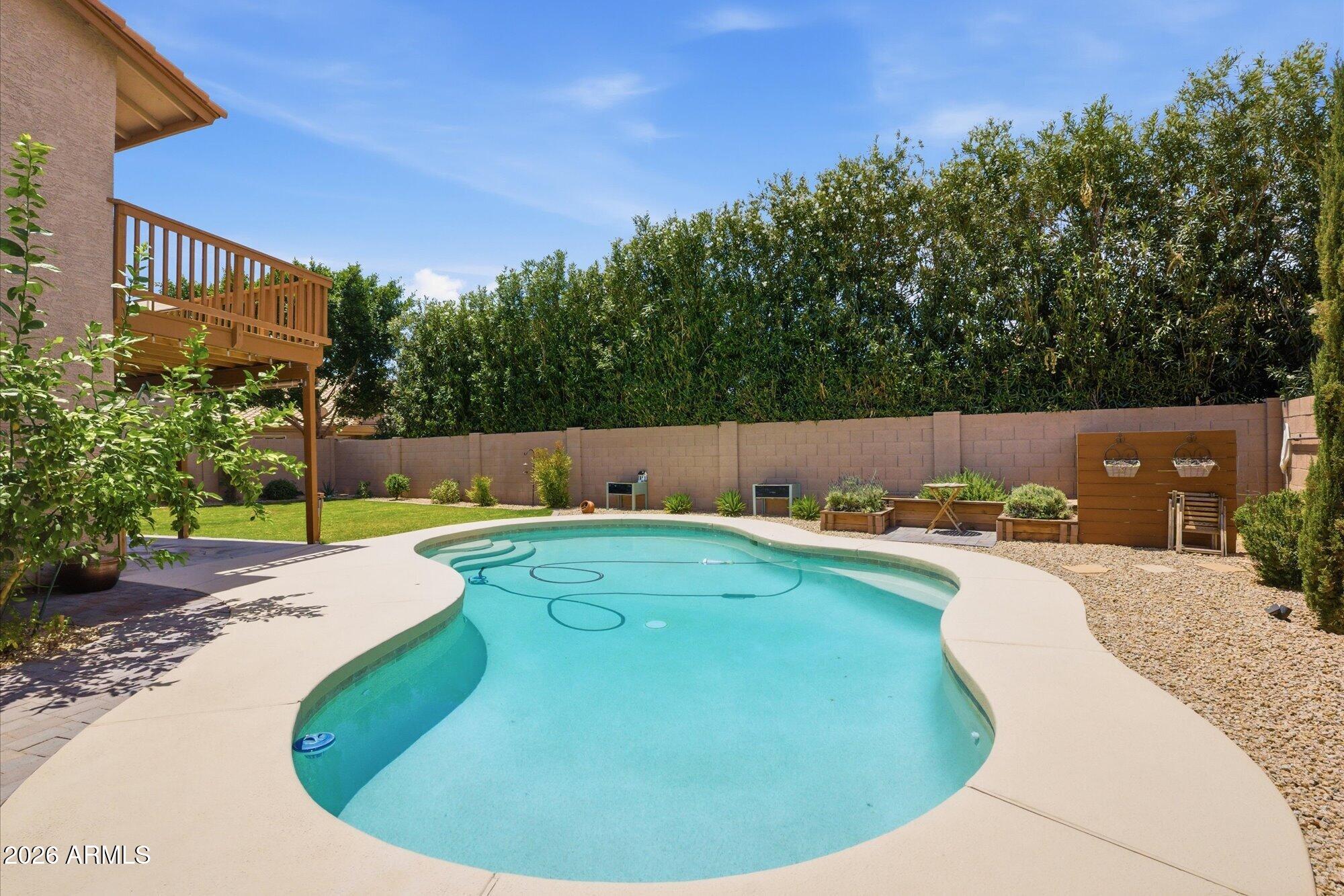 WARNER RANCH CROSSING 4 - Residential
