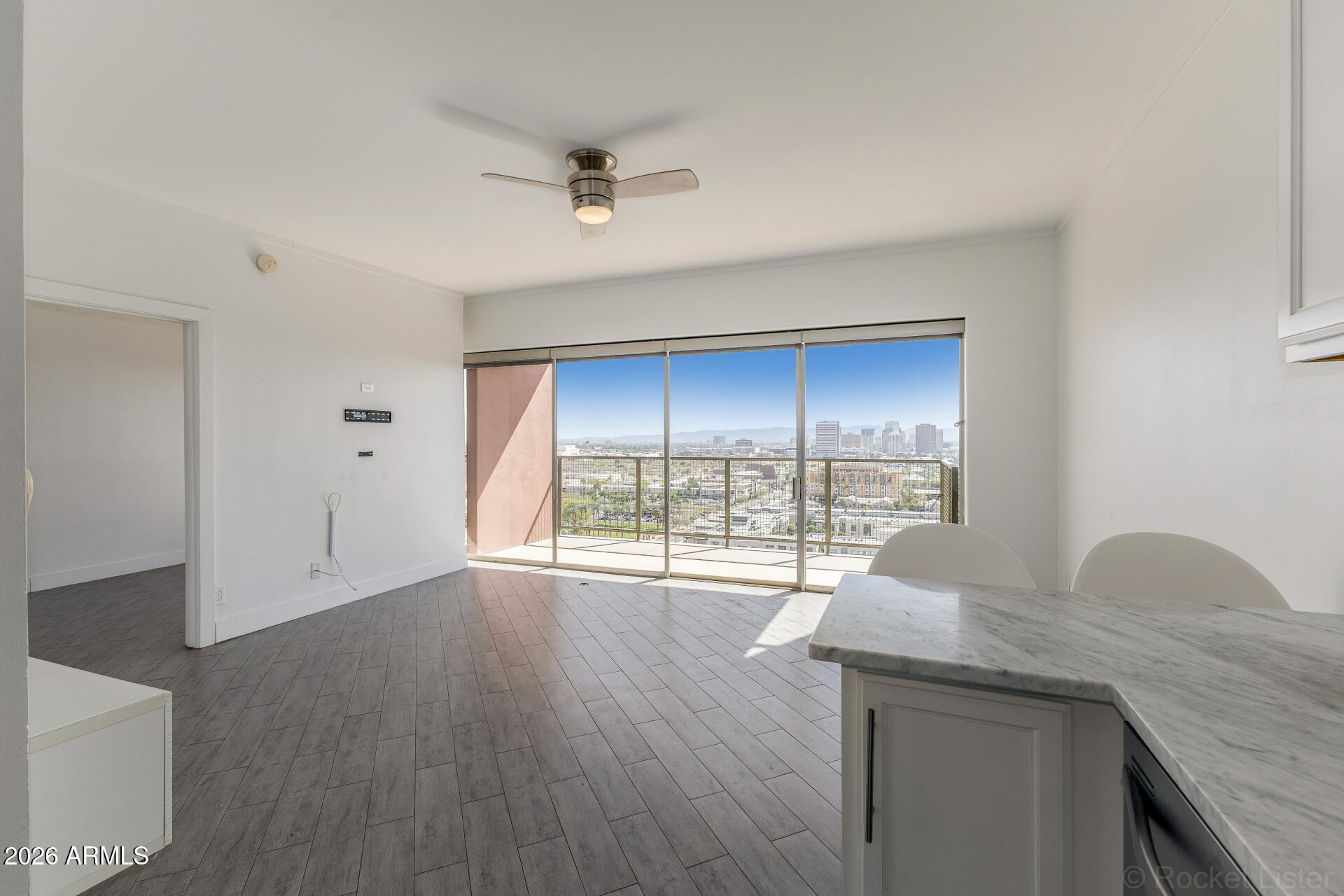 4750 N CENTRAL Avenue E16