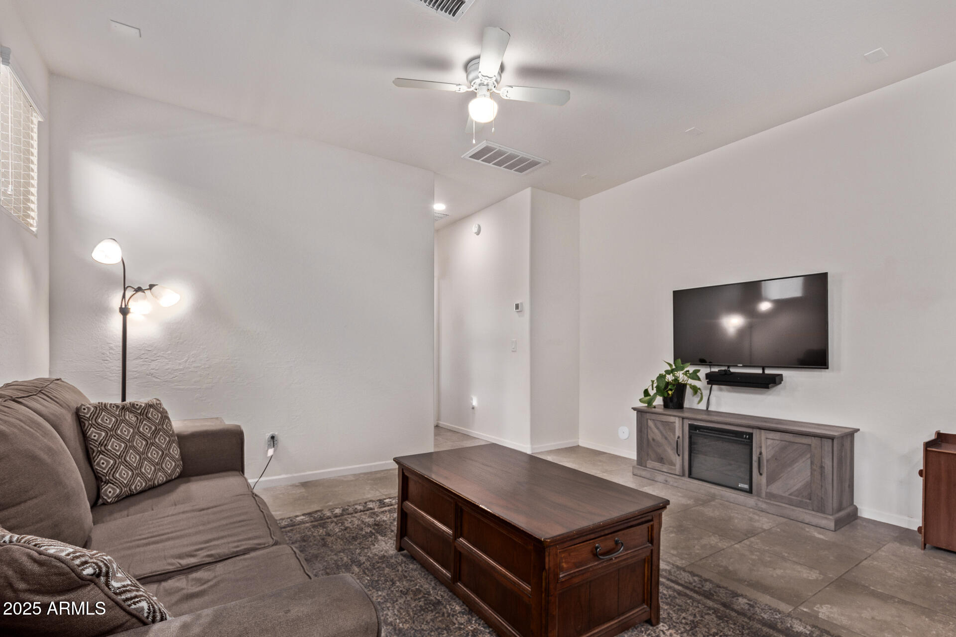 932 W Capulin Trail