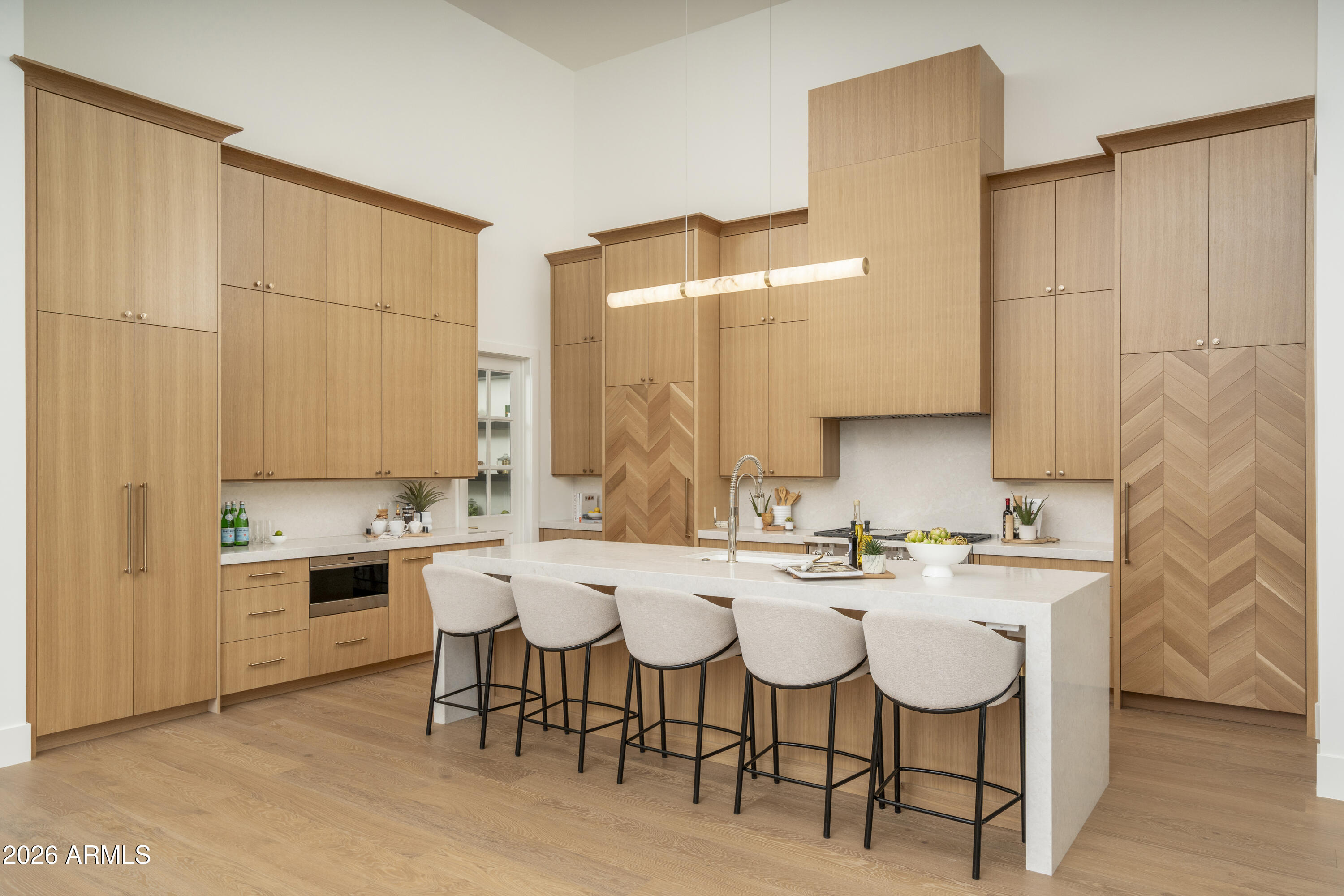 3923 E HEATHERBRAE Drive