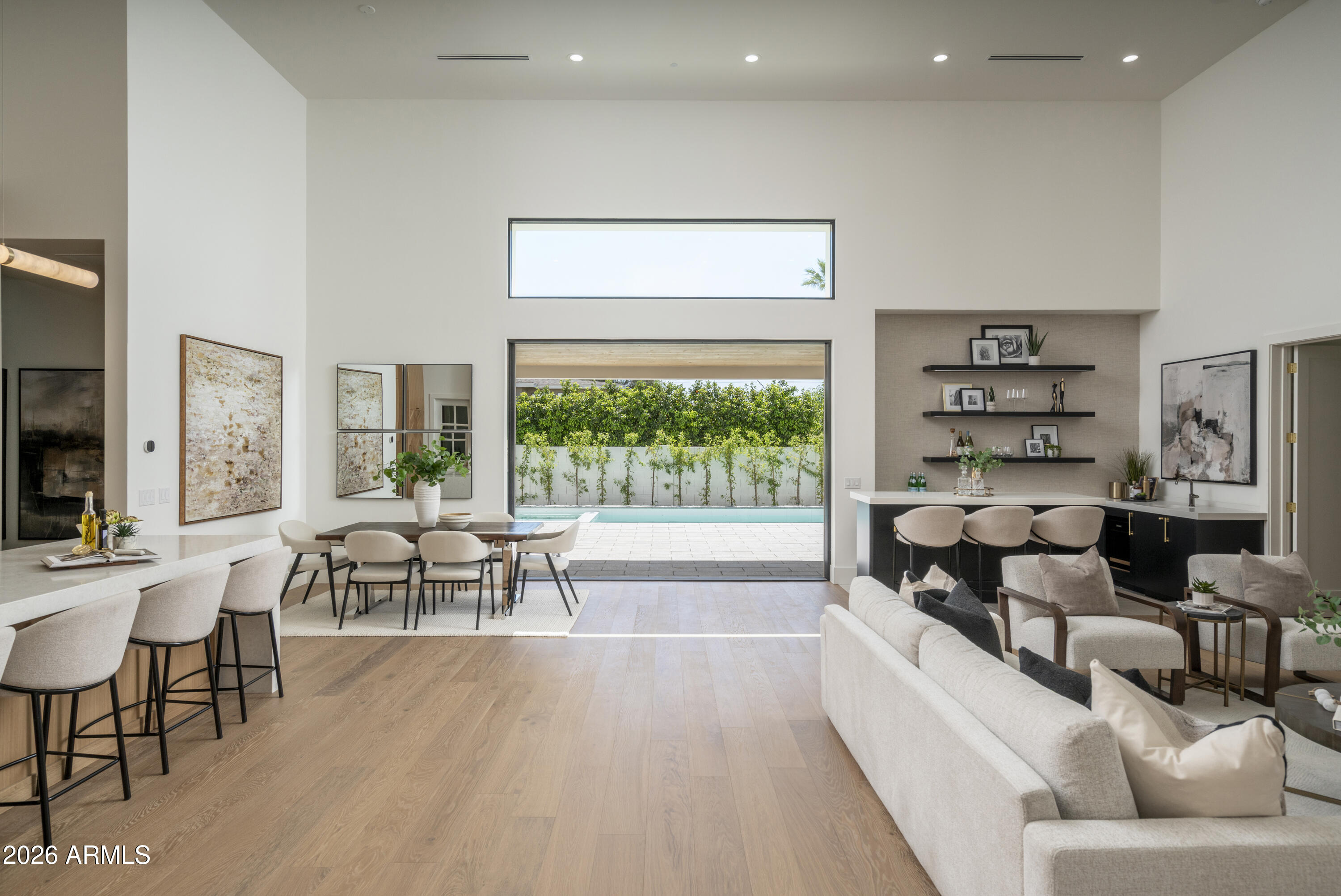 3923 E HEATHERBRAE Drive