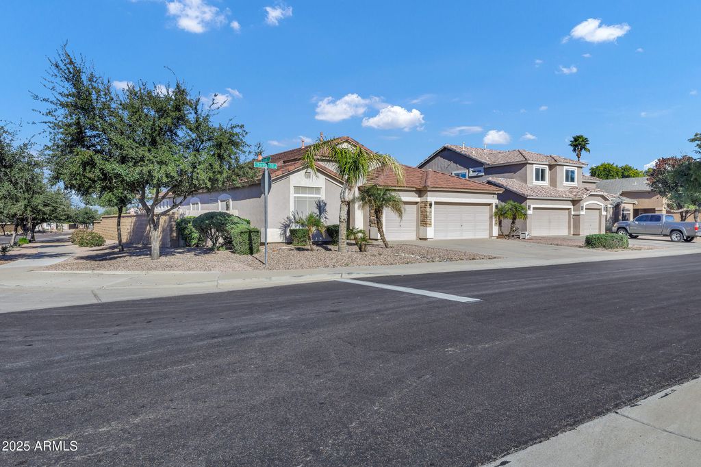 Photo of 3402 E Thornton Avenue, Gilbert, AZ 85297 (MLS # 6956908)