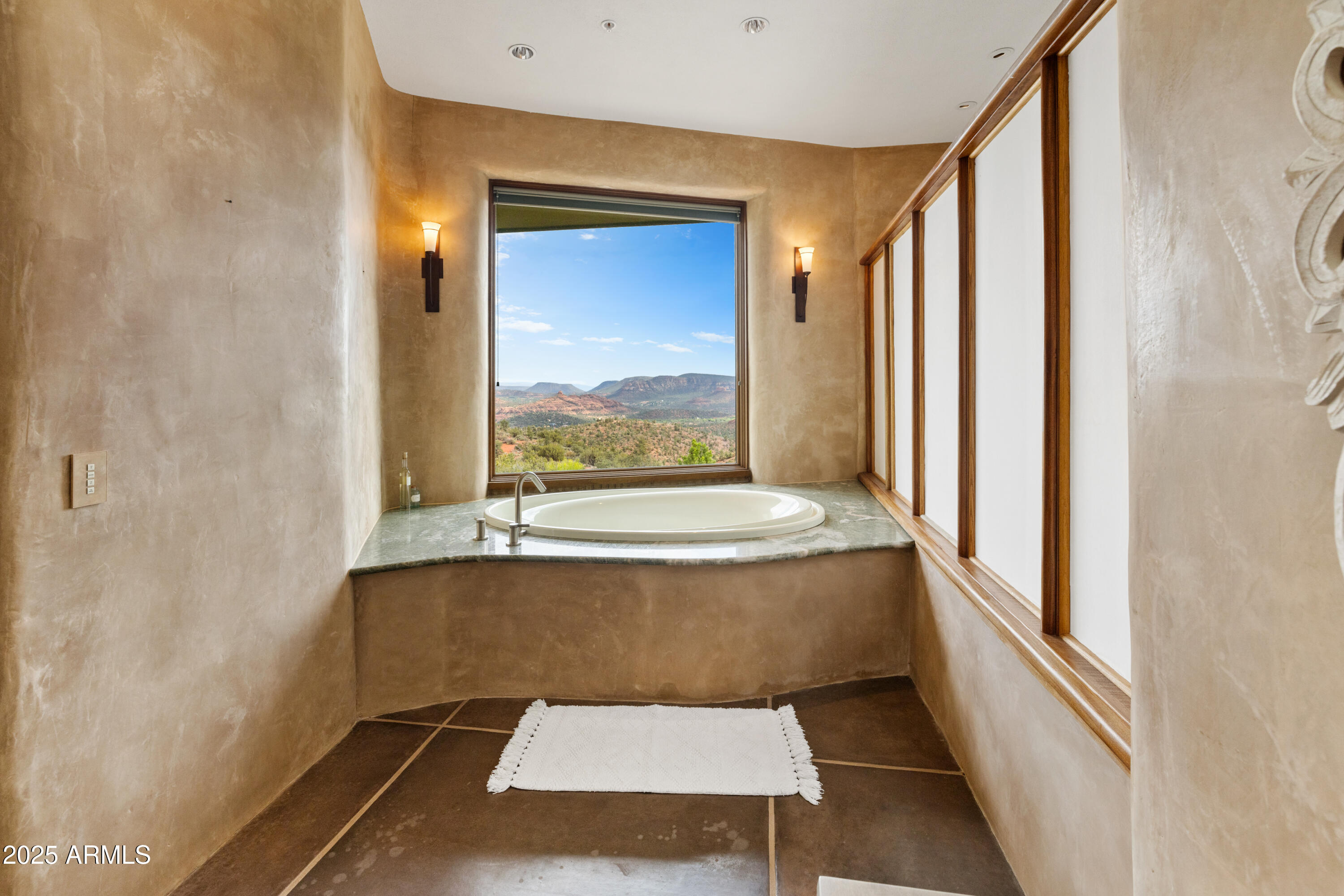 Sedona, Arizona, 86336, United States, 3 Bedrooms Bedrooms, ,6 BathroomsBathrooms,Residential,Active,1944279
