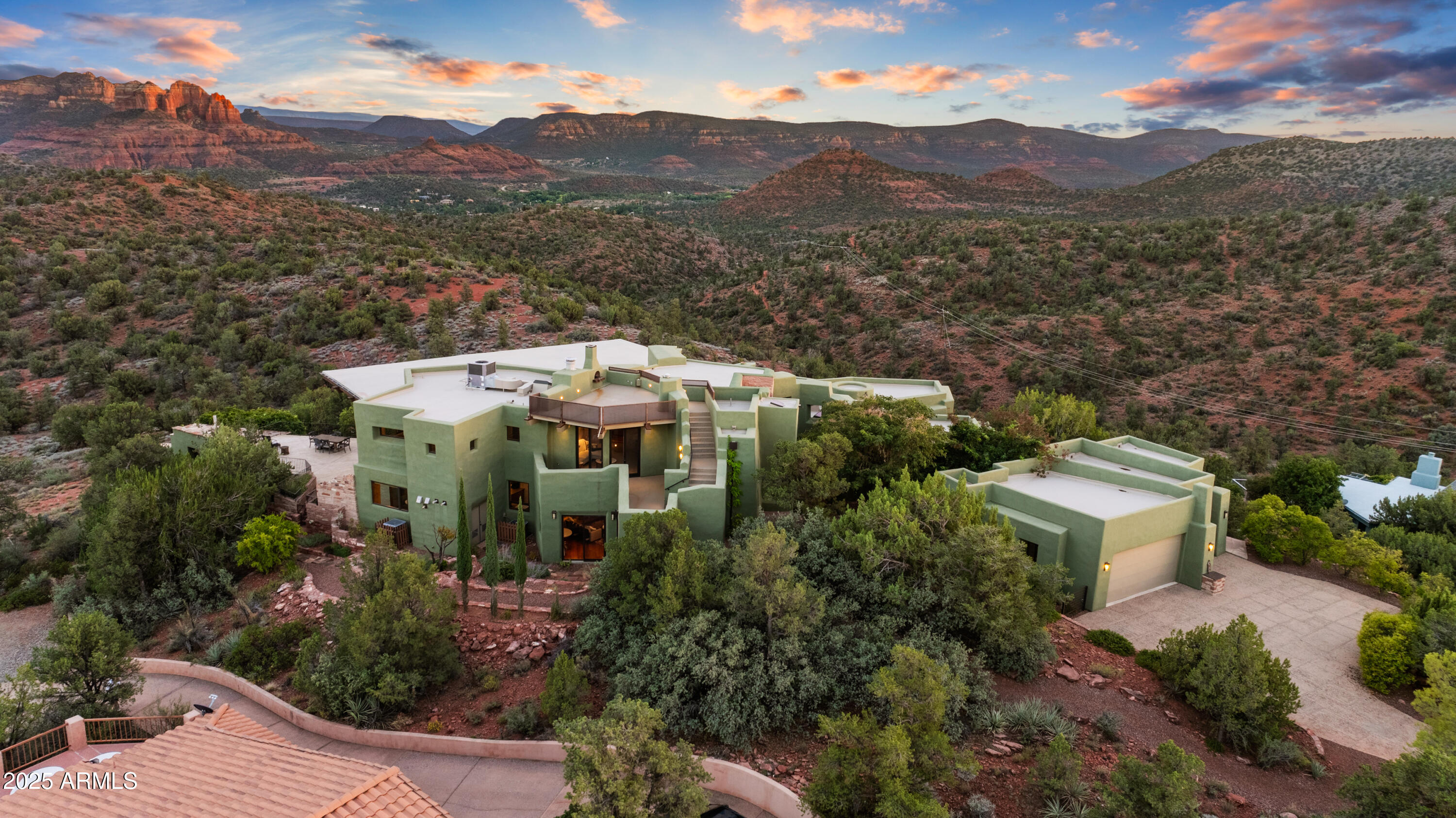 Sedona, Arizona, 86336, United States, 3 Bedrooms Bedrooms, ,6 BathroomsBathrooms,Residential,Active,1944279