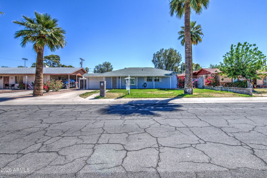 Photo of 914 N Cameron Avenue, Casa Grande, AZ 85122 (MLS # 7012974)
