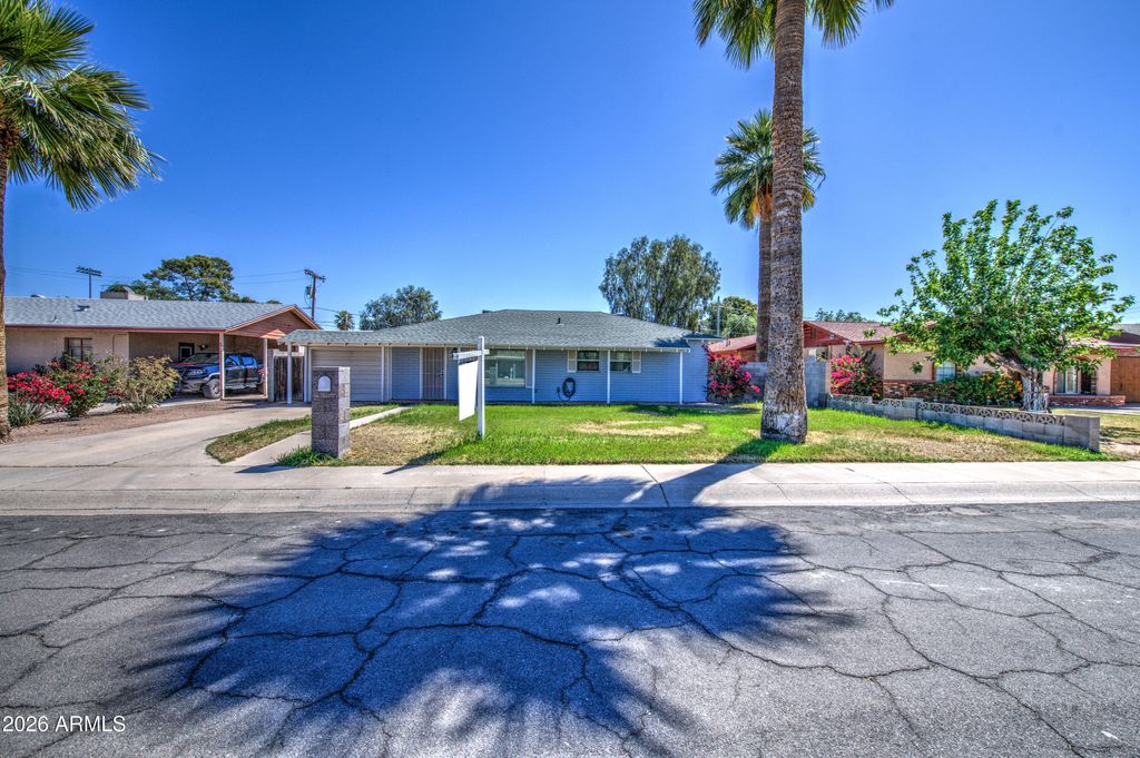Photo of 914 N Cameron Avenue, Casa Grande, AZ 85122 (MLS # 7012974)