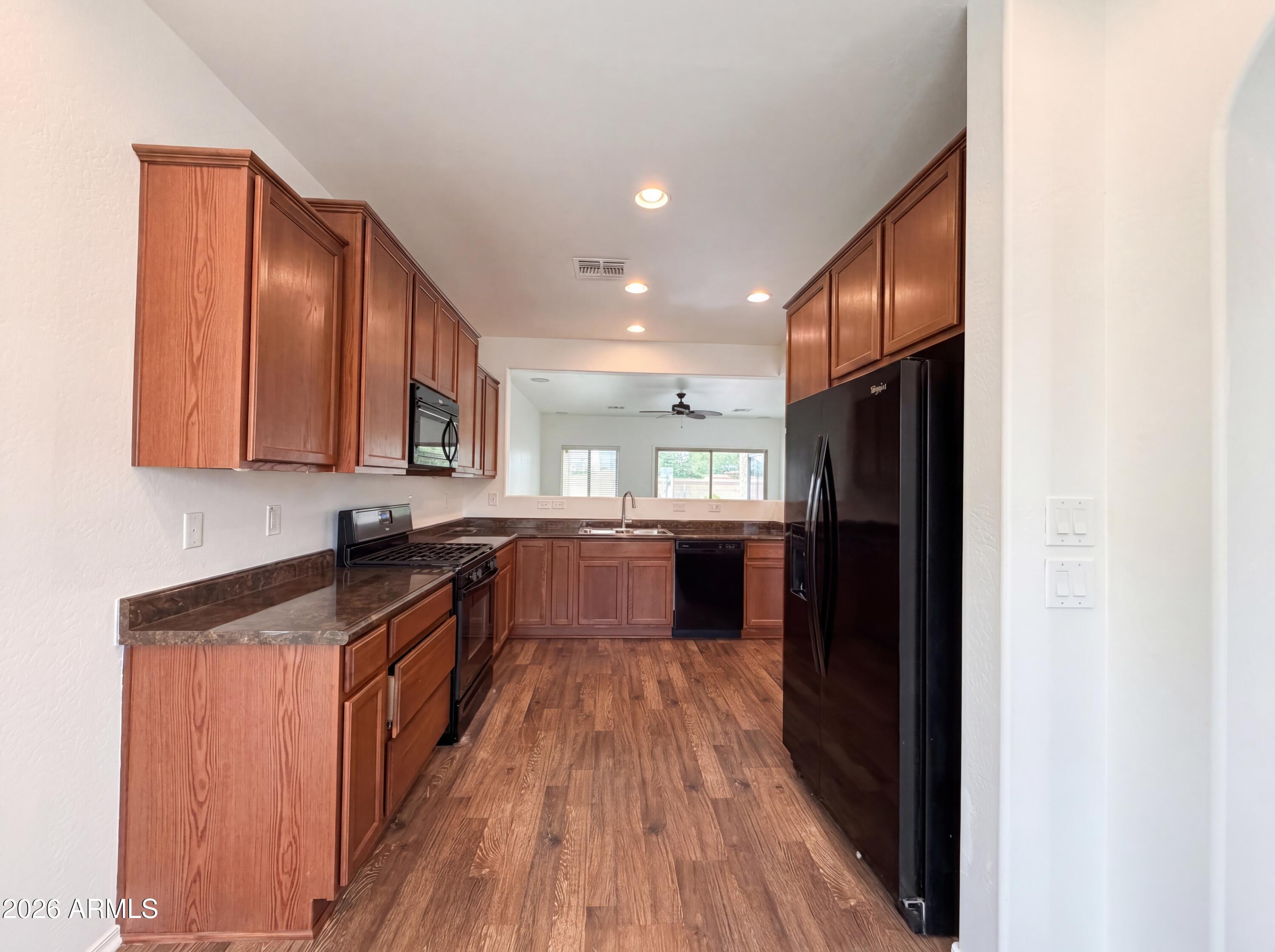 5458 W MONTEBELLO Way
