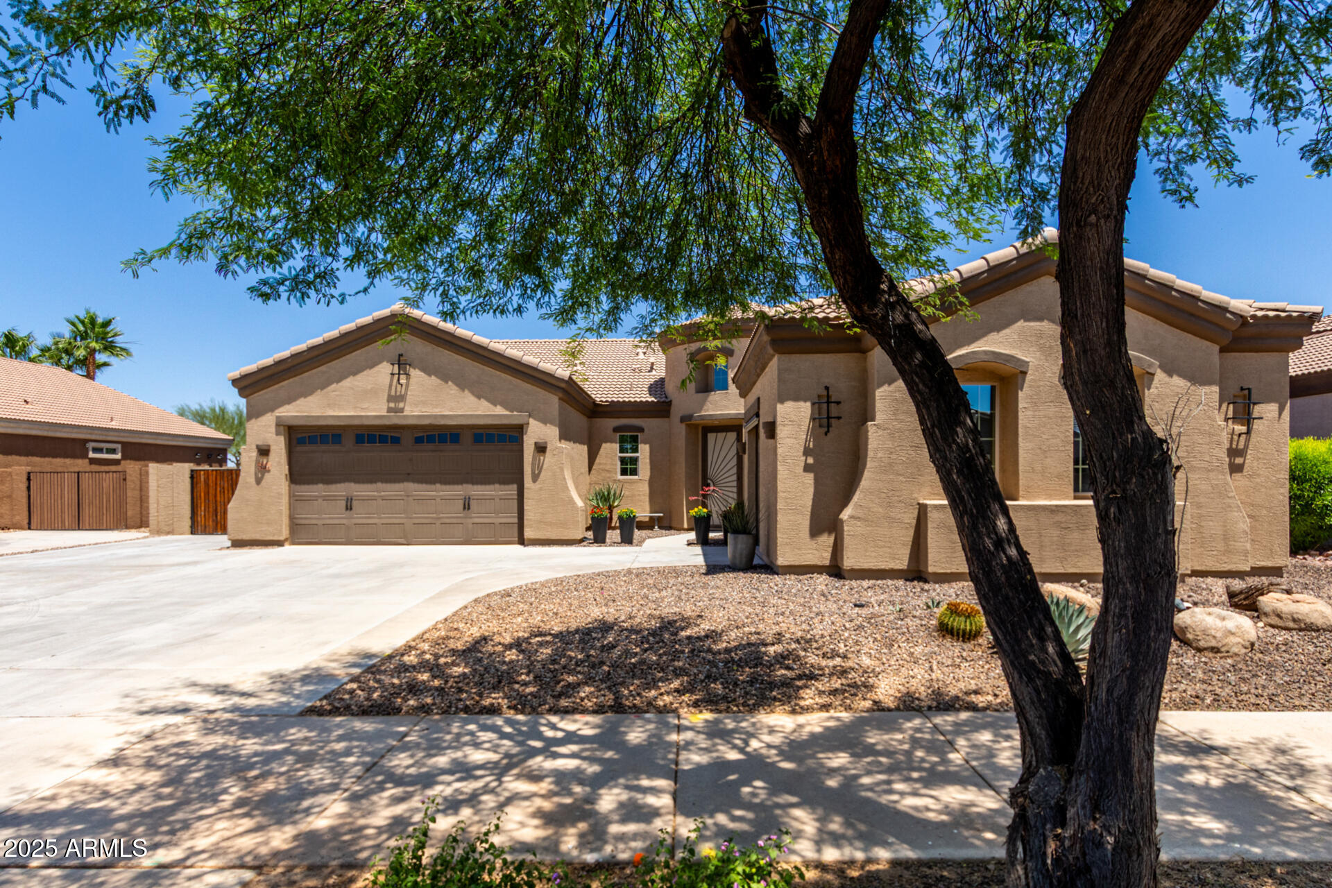 Homes 2 21284 E CAMACHO Road