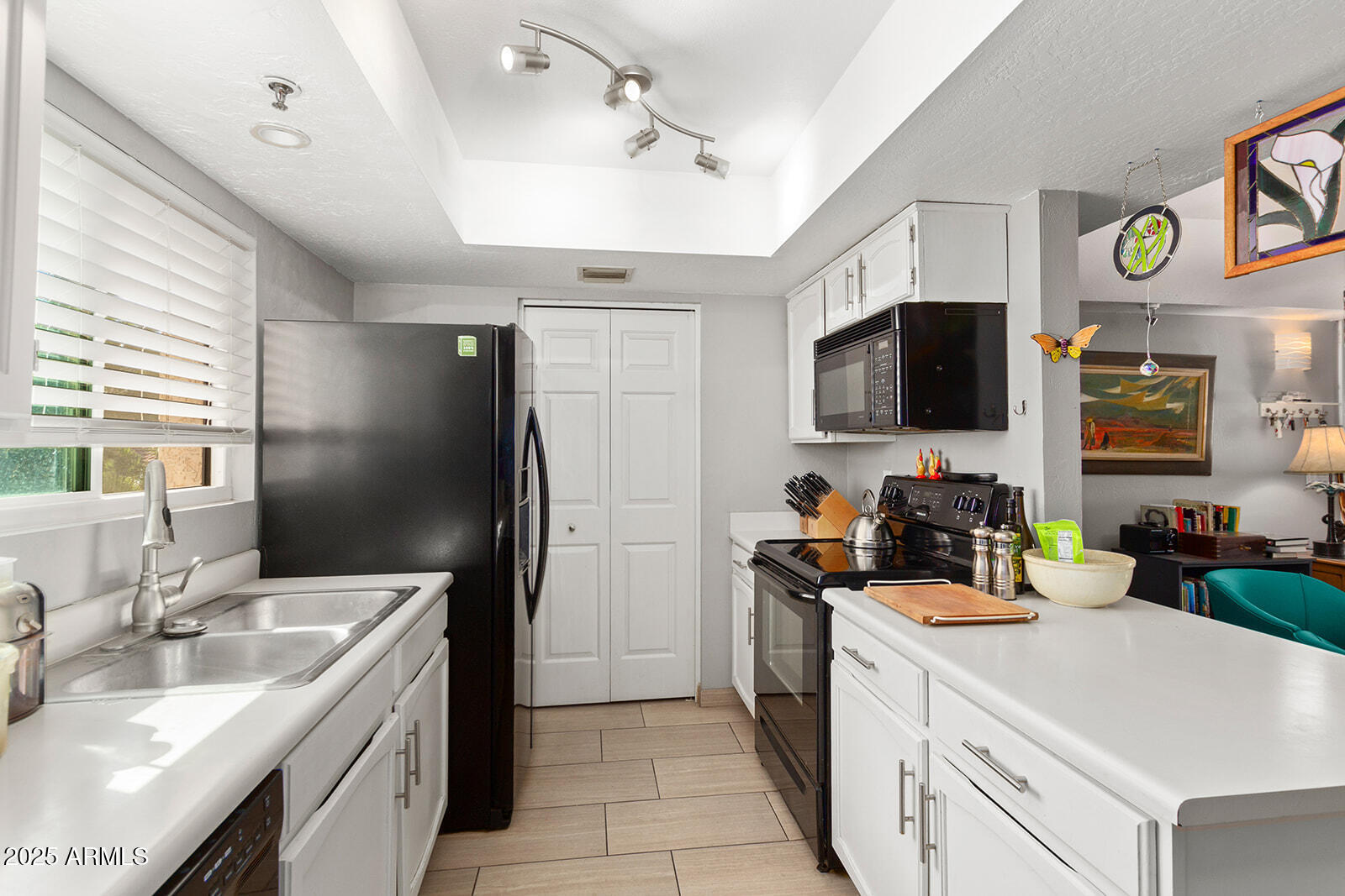 3031 N CIVIC CENTER Plaza 230