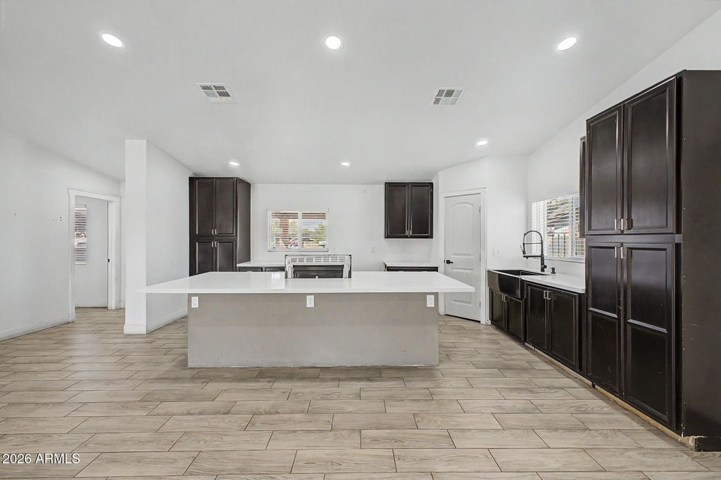 Photo of 6117 W Moreland Street, Phoenix, AZ 85043 (MLS # 7031537)