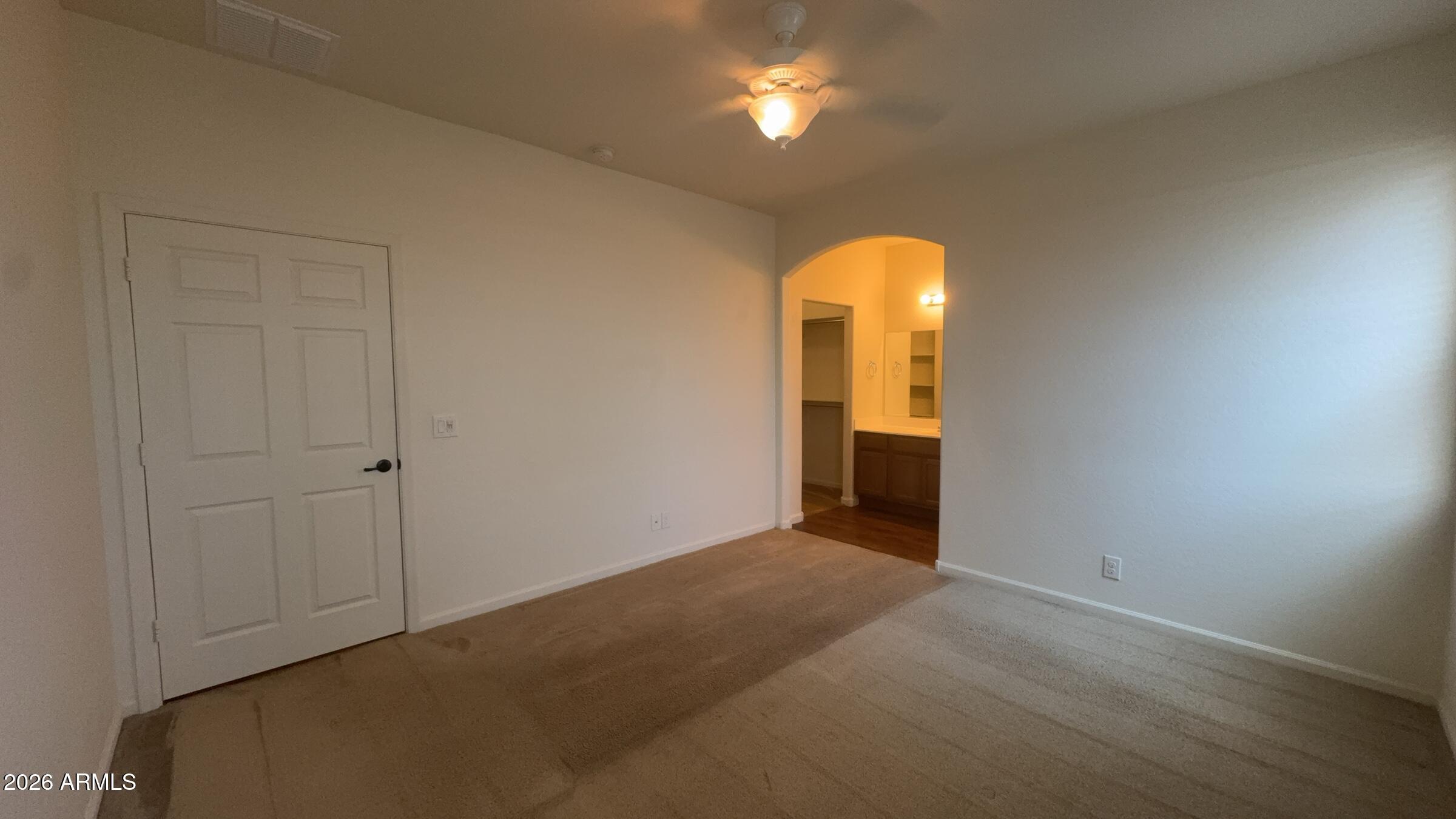 3117 S SIGNAL BUTTE Road 585