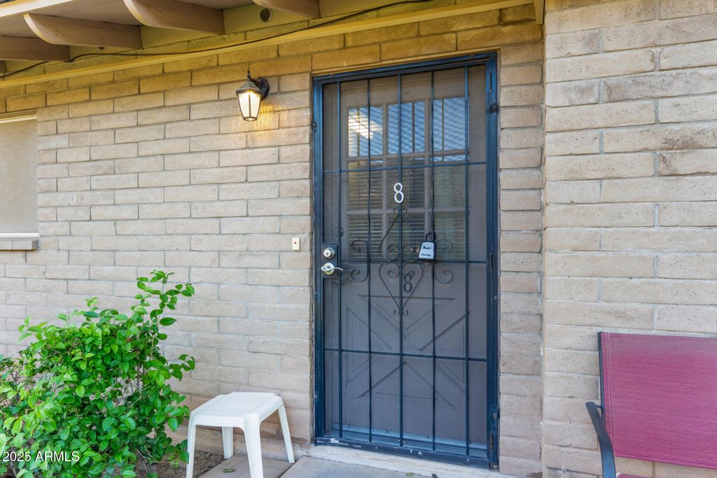 Photo of 2725 S Rural Road #8, Tempe, AZ 85282 (MLS # 7015403)