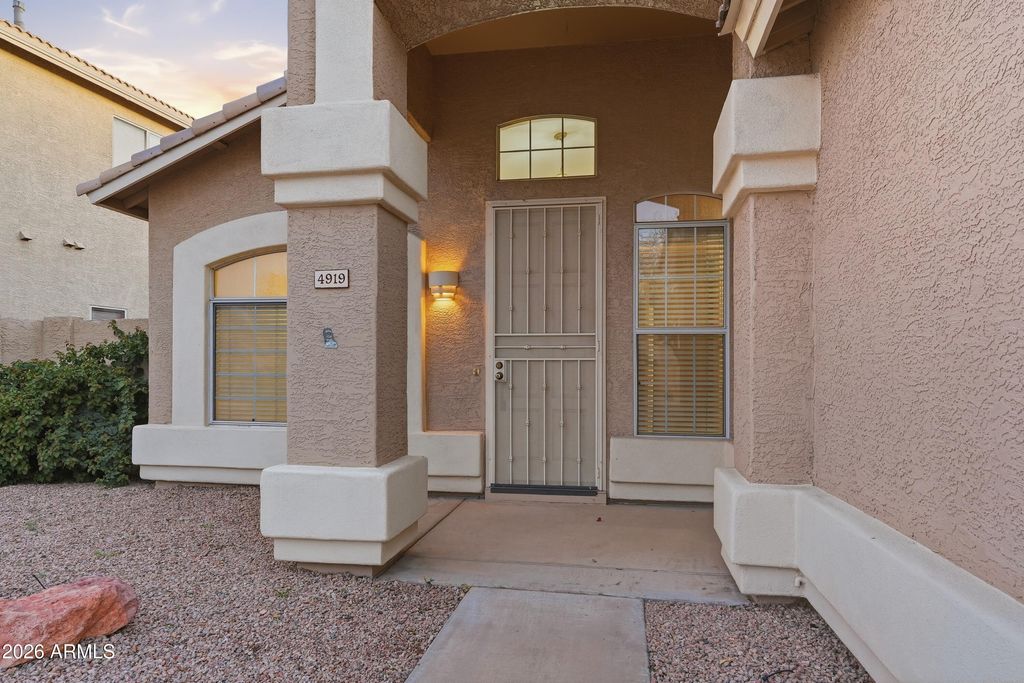 Photo of 4919 W Erie Street, Chandler, AZ 85226 (MLS # 6988405)
