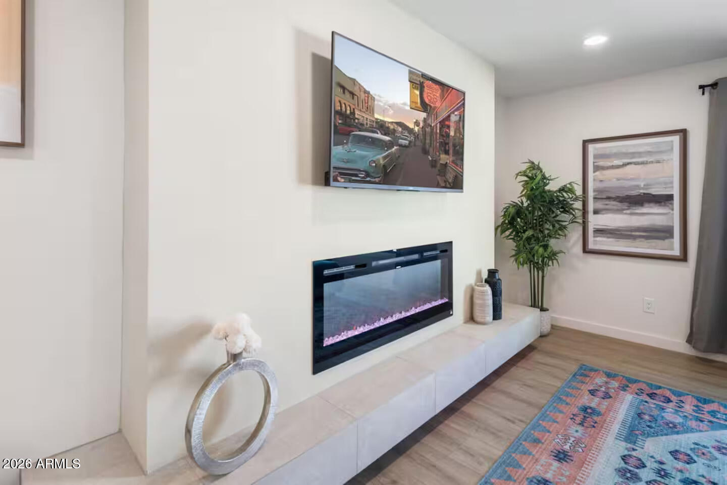 8425 E VALLEY VISTA Drive