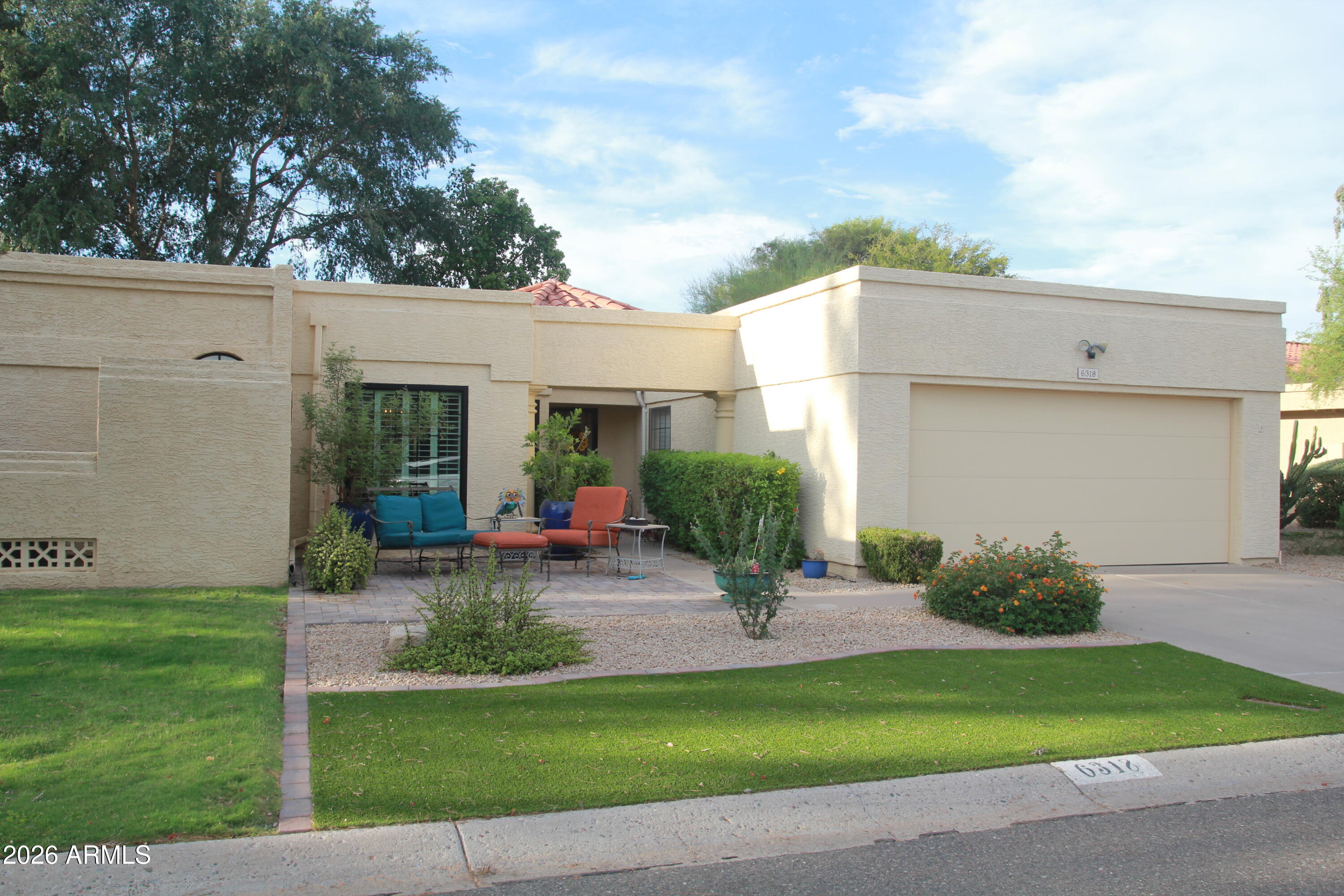6318 E AIRE LIBRE Lane