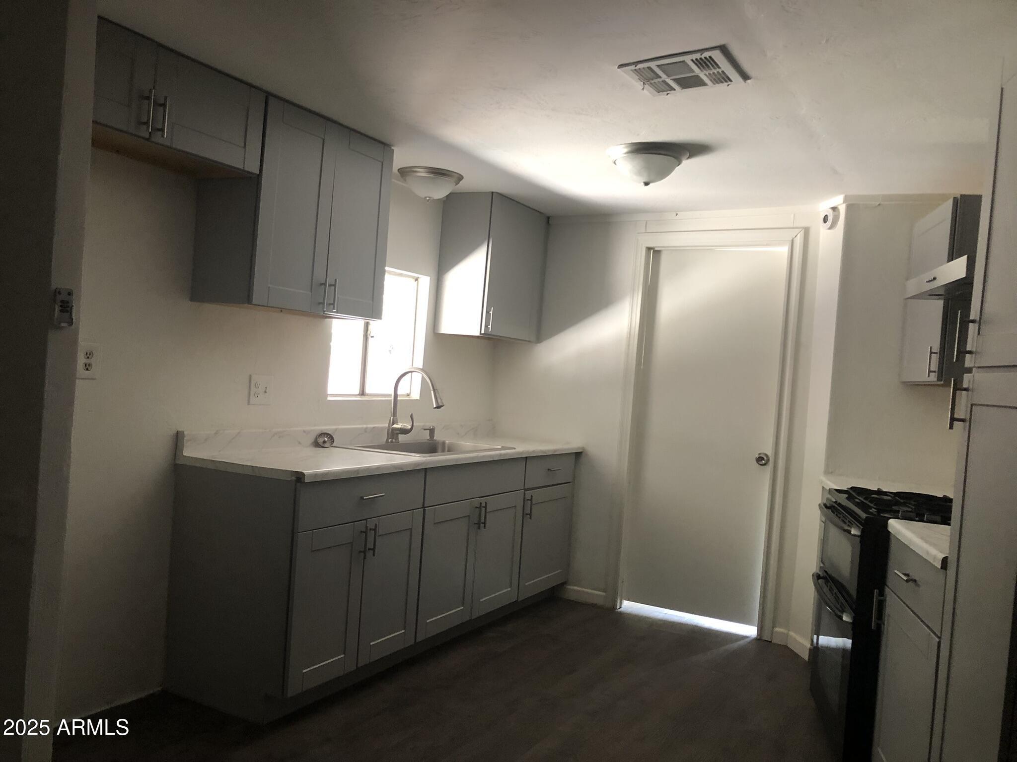 3619 E WESTERN Drive