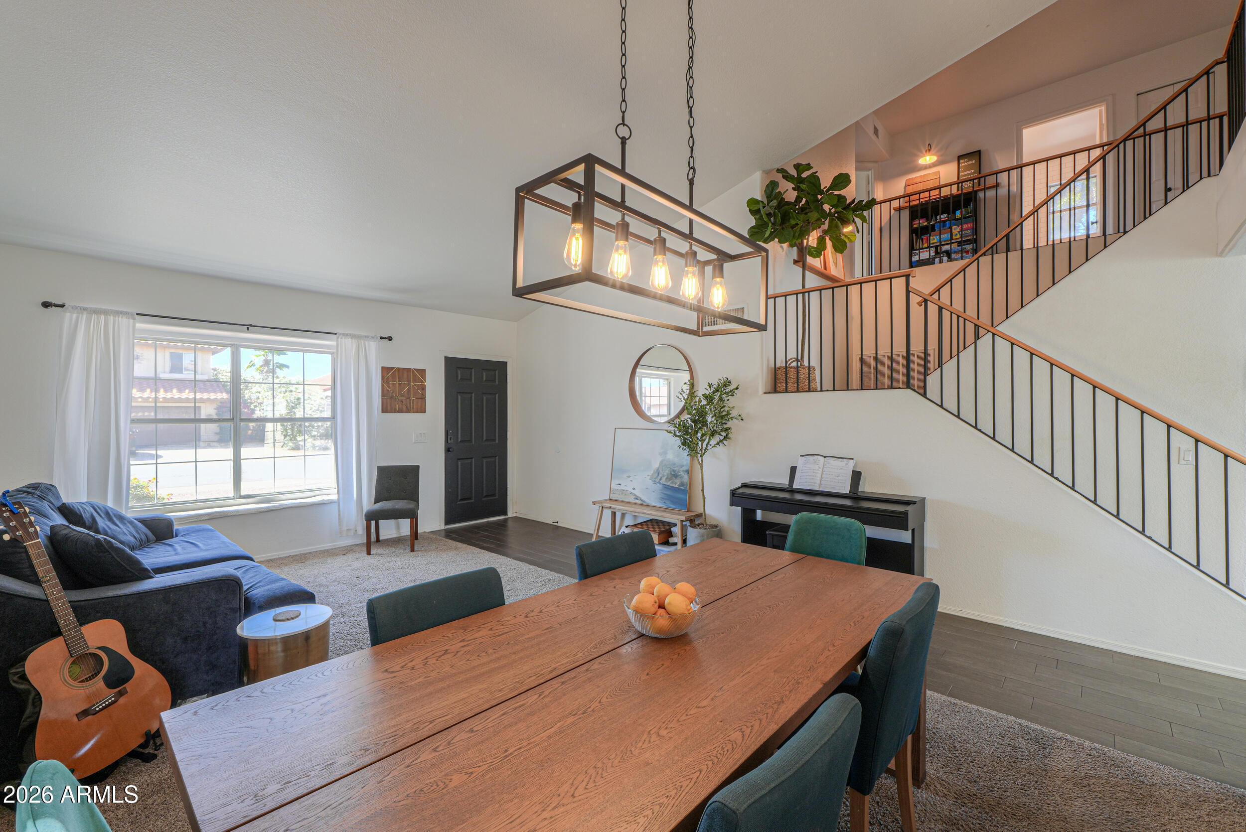 466 W SMOKE TREE Road