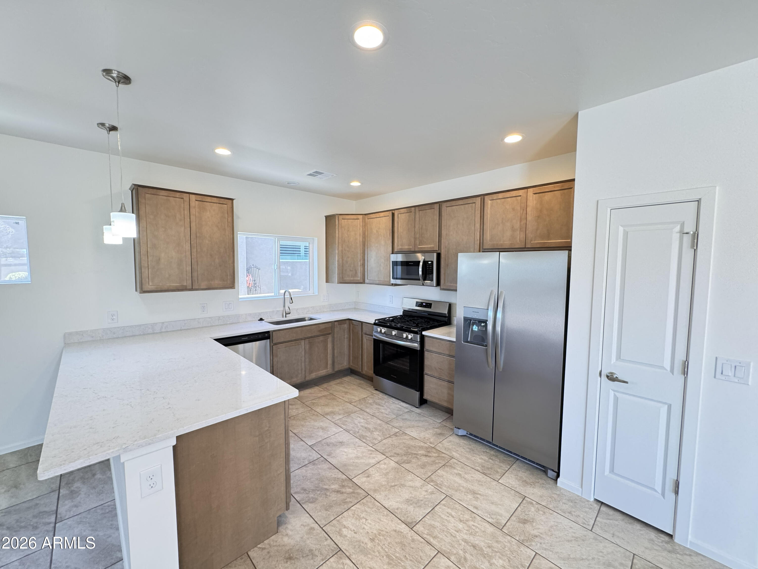 608 S Clubhouse Lane