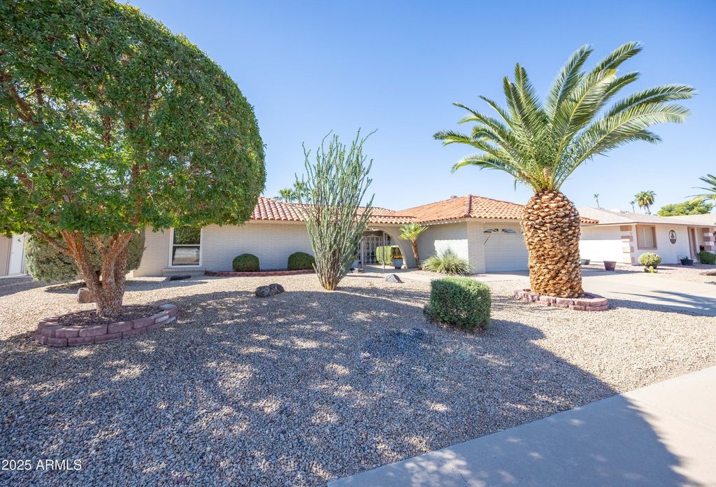 Photo of 9703 W Lindgren Avenue, Sun City, AZ 85373 (MLS # 6929122)