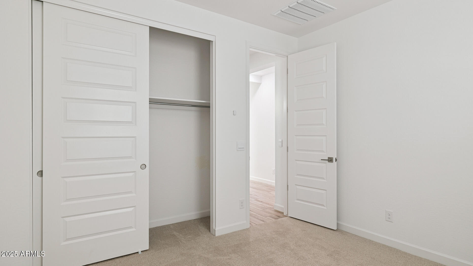 7022 W PINNACLE VISTA Drive