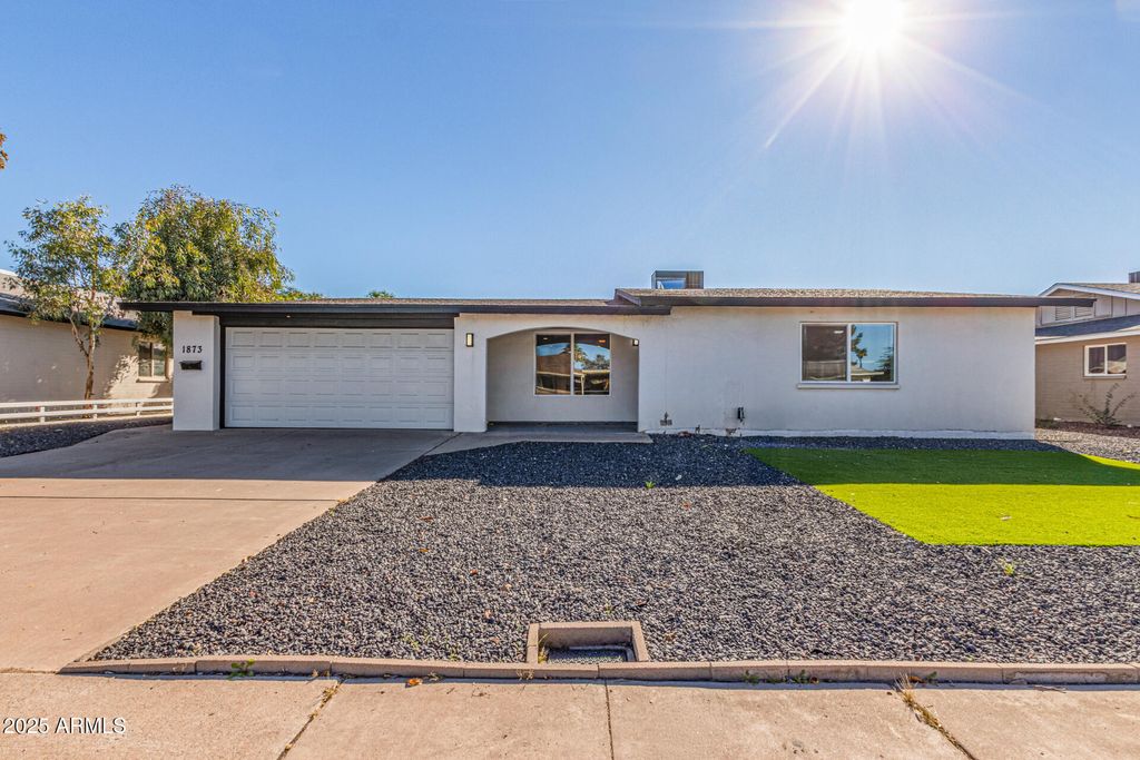 Photo of 1873 E Ellis Drive, Tempe, AZ 85282 (MLS # 6952634)