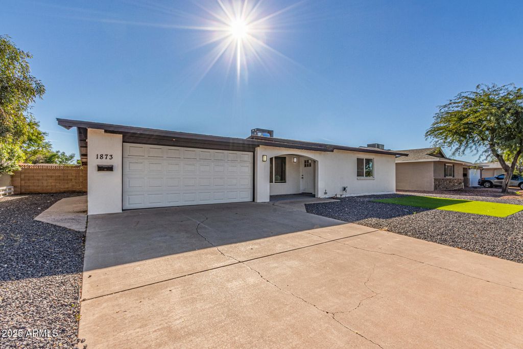 Photo of 1873 E Ellis Drive, Tempe, AZ 85282 (MLS # 6952634)