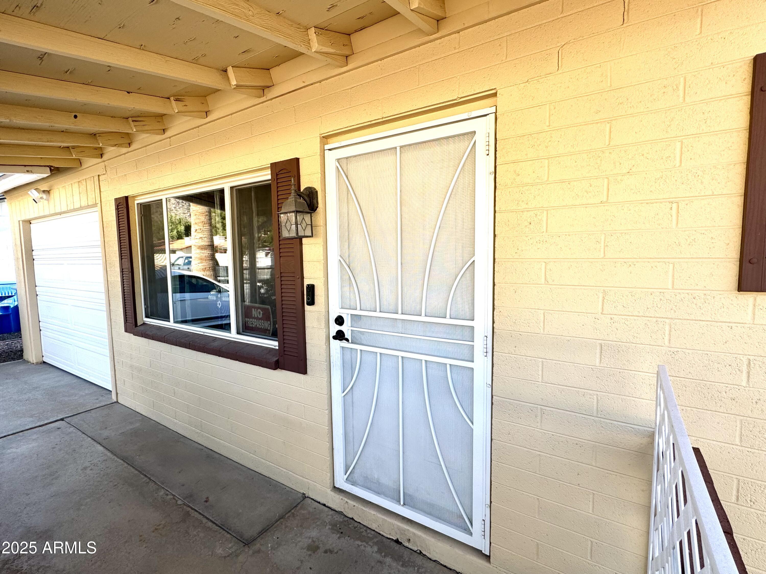 2029 W SUNNYSIDE Avenue