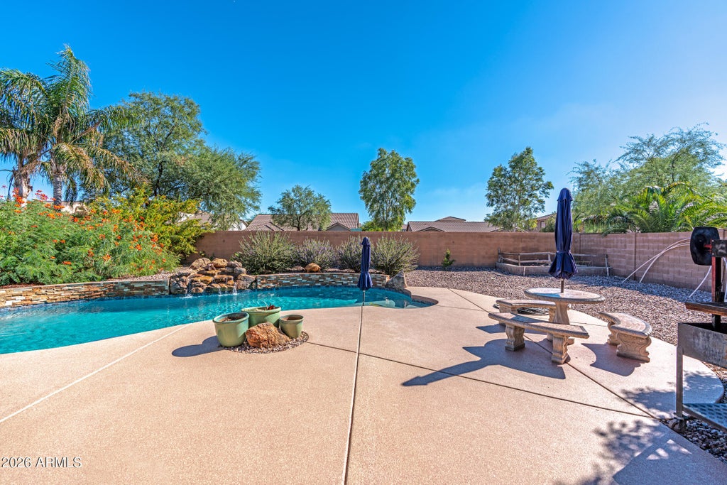 Photo of 22009 E Calle De Flores, Queen Creek, AZ 85142 (MLS # 7086312)