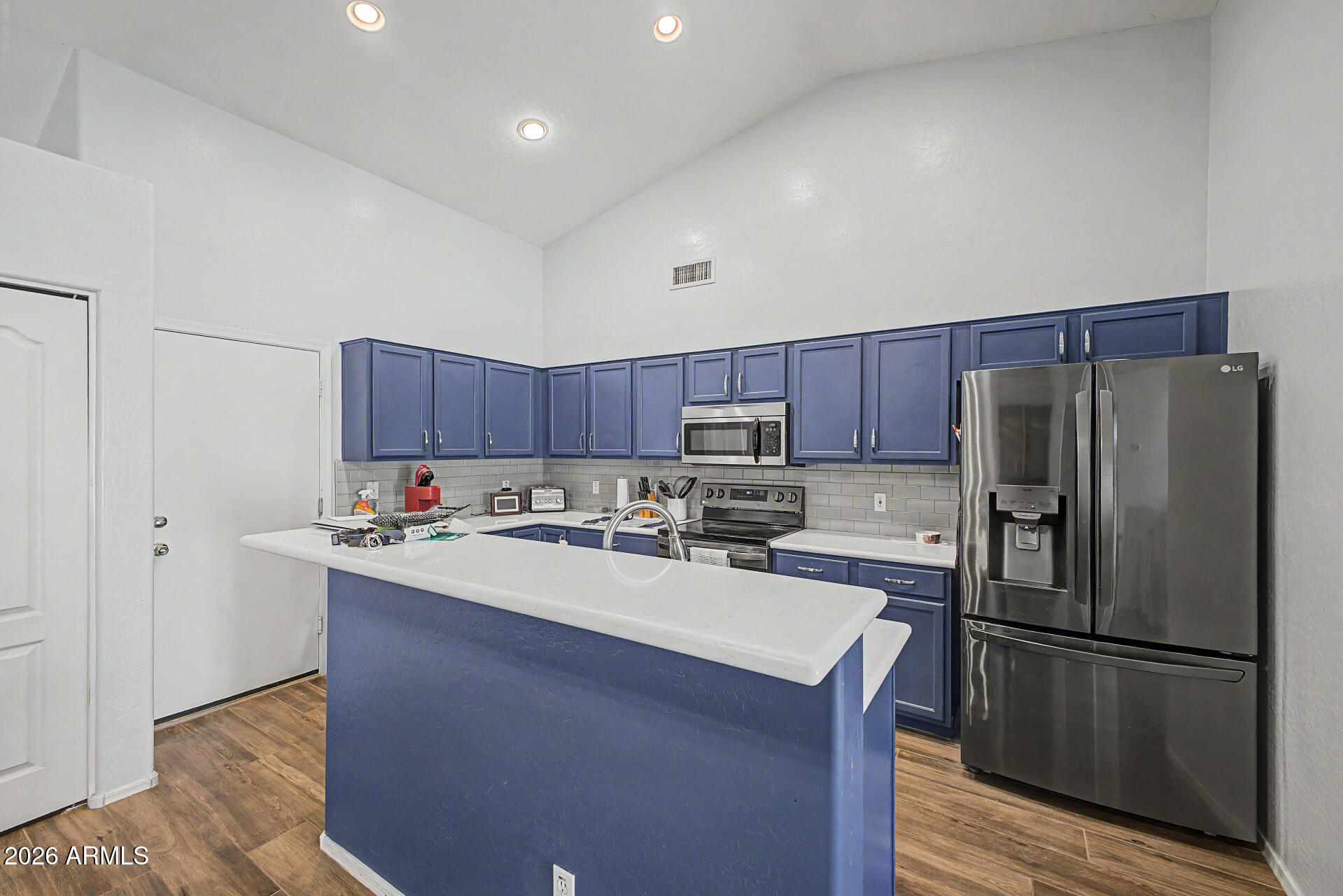 2894 W HIDALGO Street