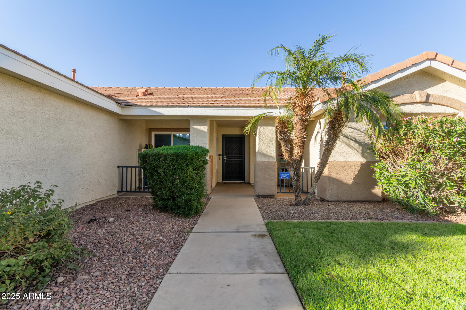 950 W COOLEY Drive