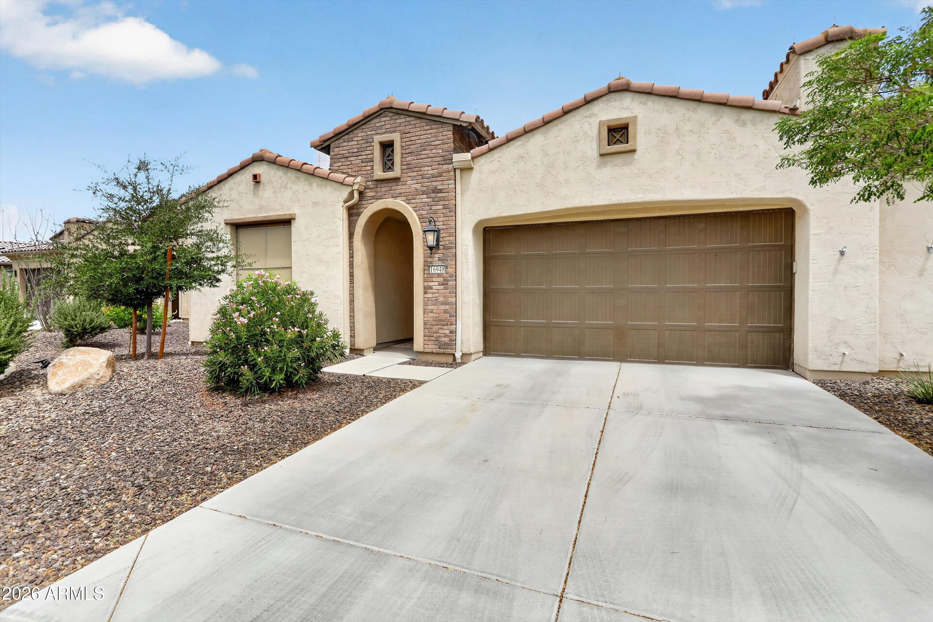 16948 W PALM Lane