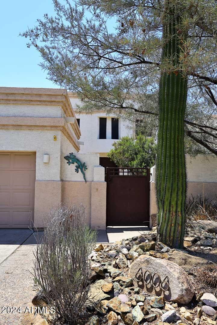 6006 N 5TH Place