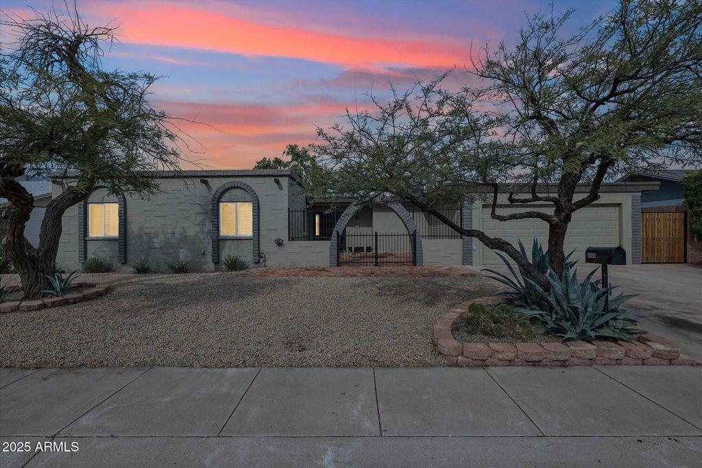 Photo of 5404 W Eva Street, Glendale, AZ 85302 (MLS # 6949332)