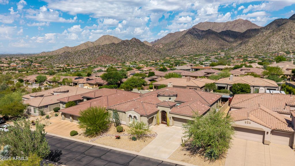 Photo of 11312 E Greenway Road, Scottsdale, AZ 85255 (MLS # 6928407)