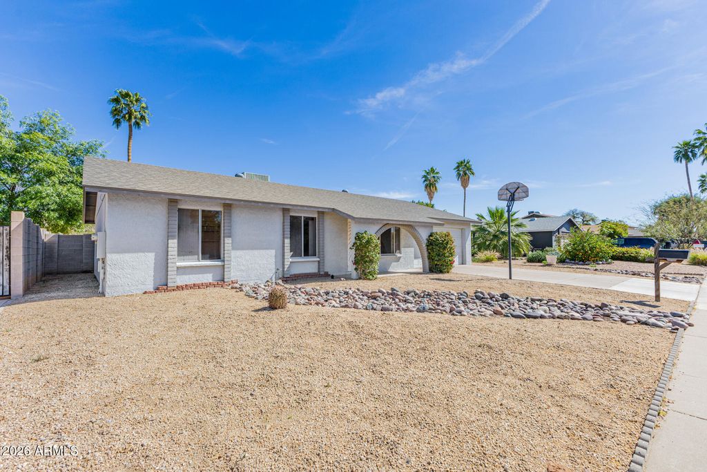 Photo of 3109 N Pennington Drive, Chandler, AZ 85224 (MLS # 6991479)