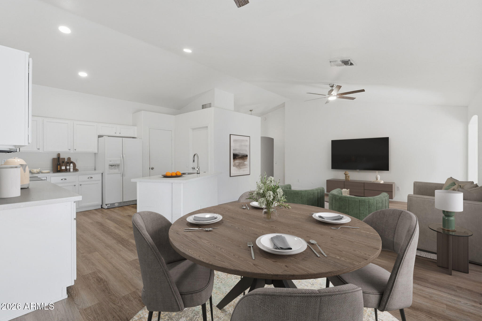 6223 E PRESTON Street