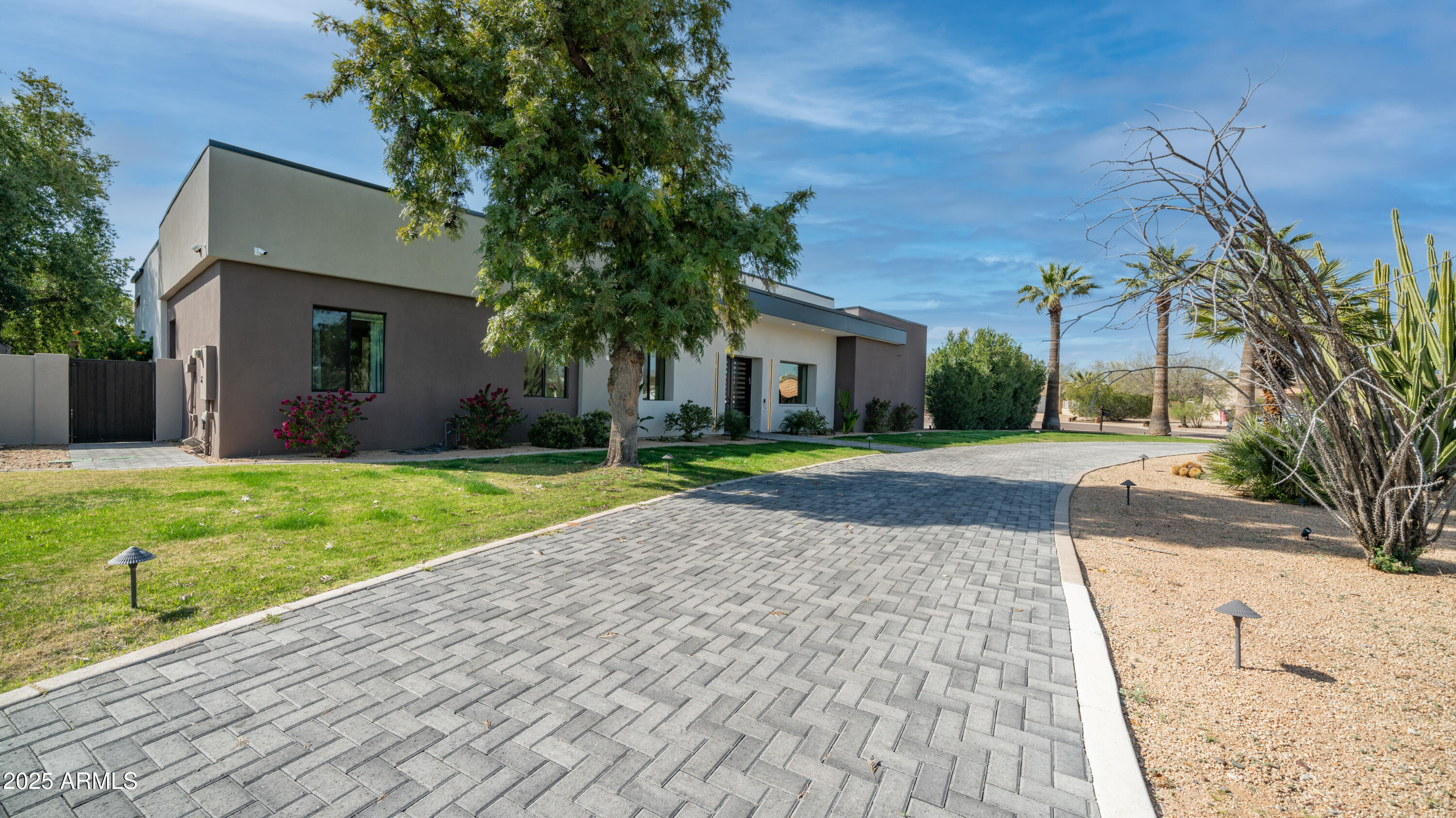 7417 E Paradise Drive