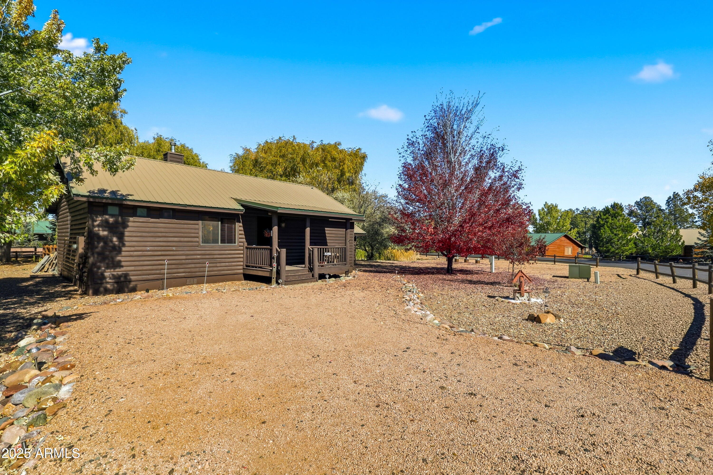 2348 S BUFFALO Loop