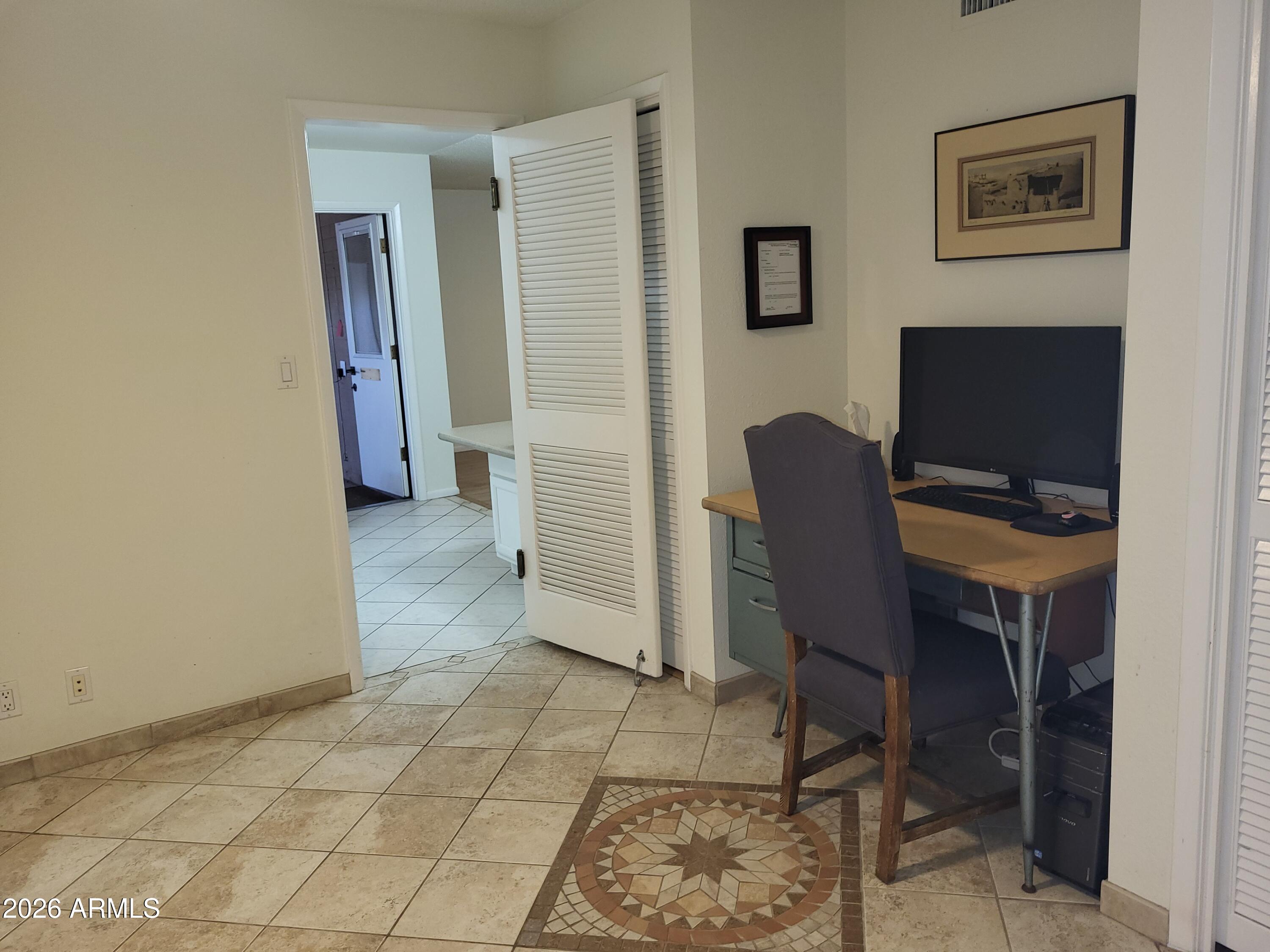 5938 E ANAHEIM Street