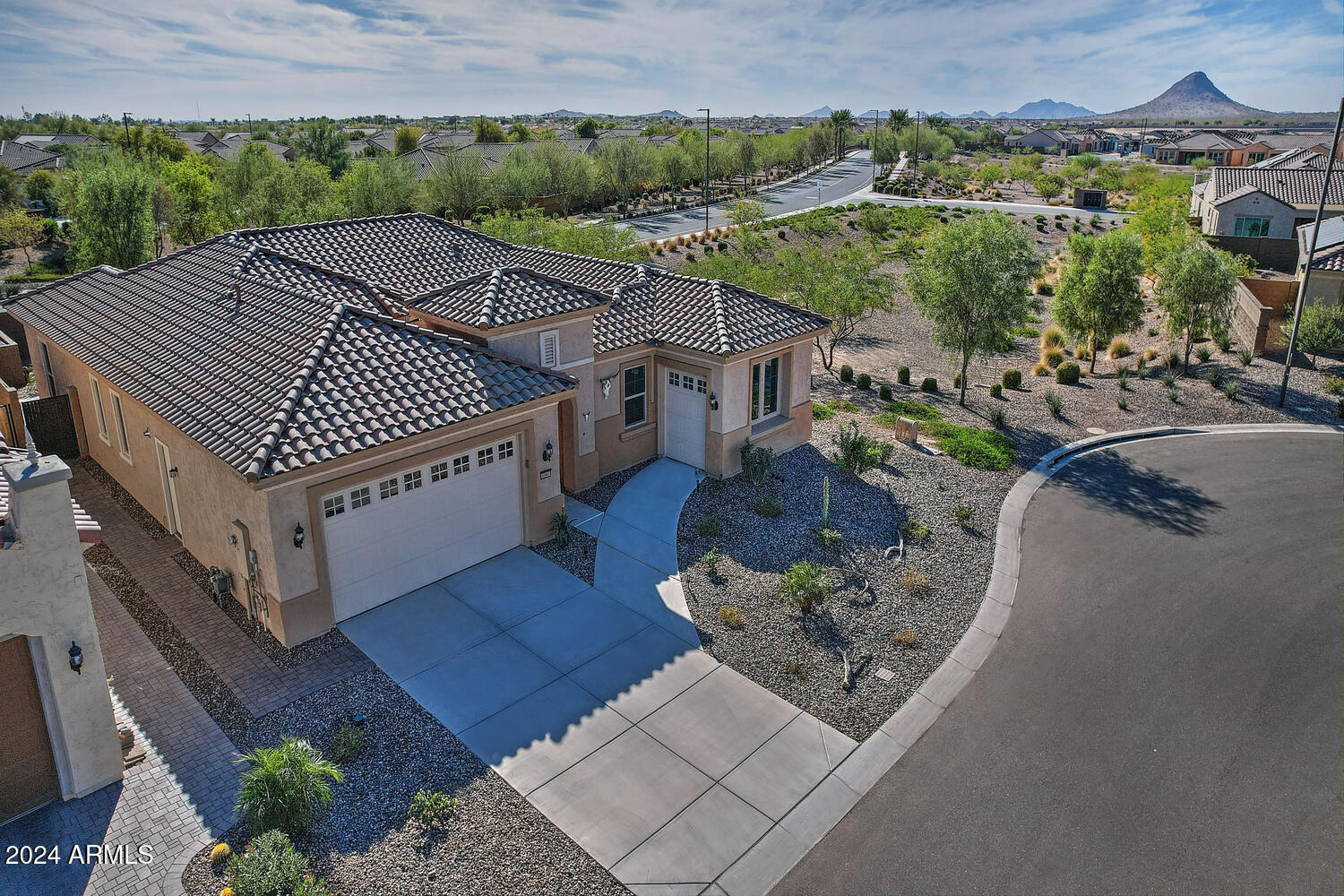 7387 W CACTUS WREN Way W